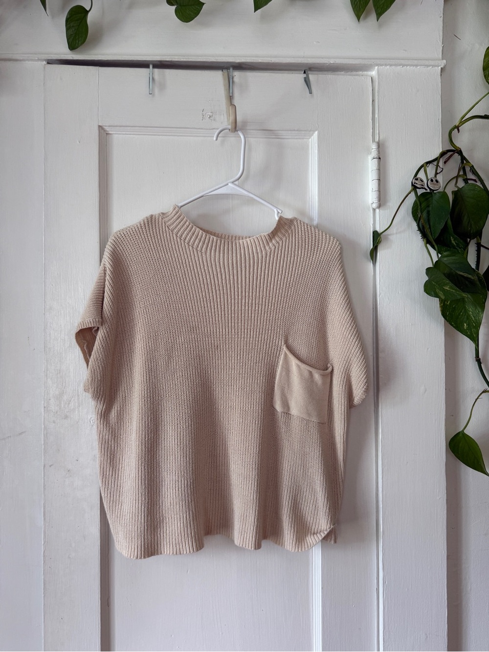 Beige Short-Sleeve Ribbed Knit Sweater with Pocket